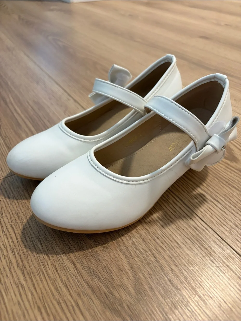 Girls White Mary Jane Dress Shoes with Bow (Flower Girl)